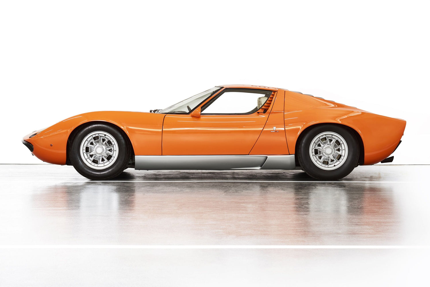 5 of the Most Iconic Supercars of All Time