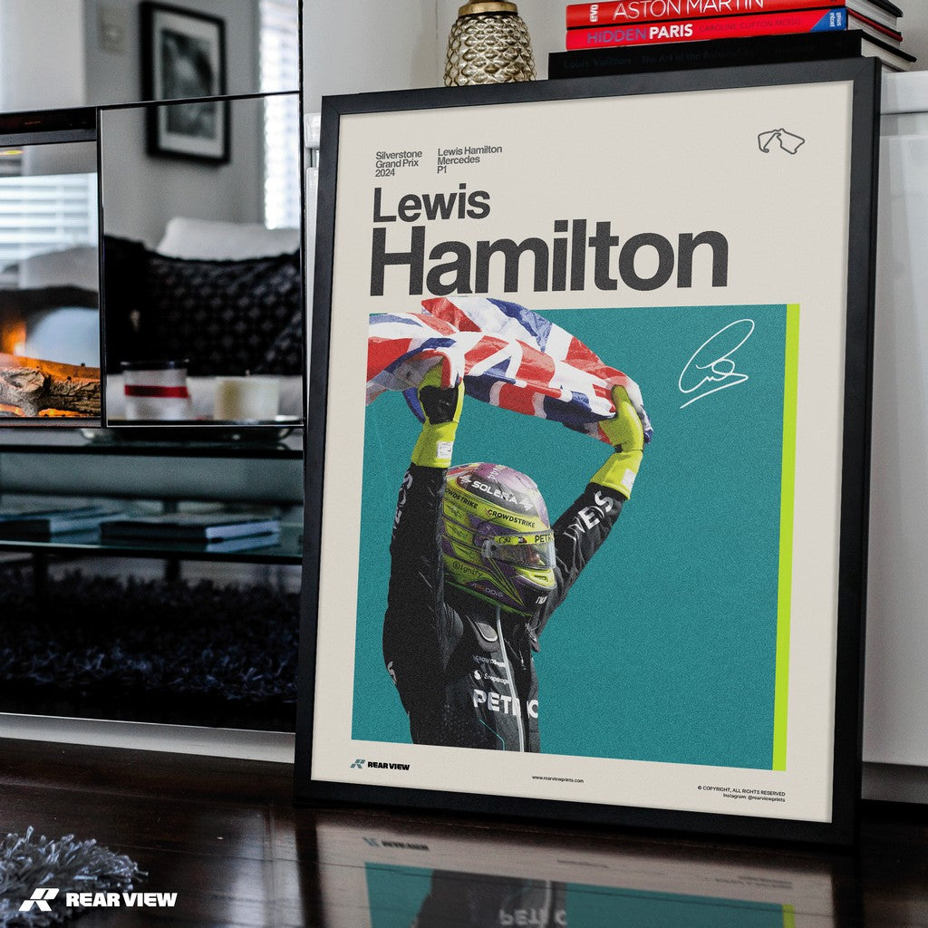 Silverstone Glory - Stampa d'arte di Lewis Hamilton